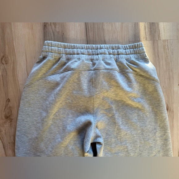 SPANX AirEssentials
Wide Leg Pant - lounge large - Picture 5 of 8